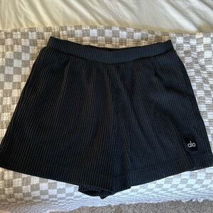 Alo yoga shorts